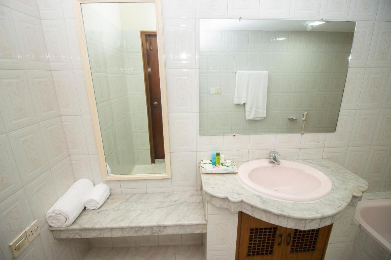 Hotel Suite Palace داكا المظهر الخارجي الصورة